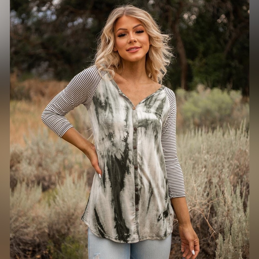 Tie Dye Contrast Stripe Impressions 3/4 Sleeve Top